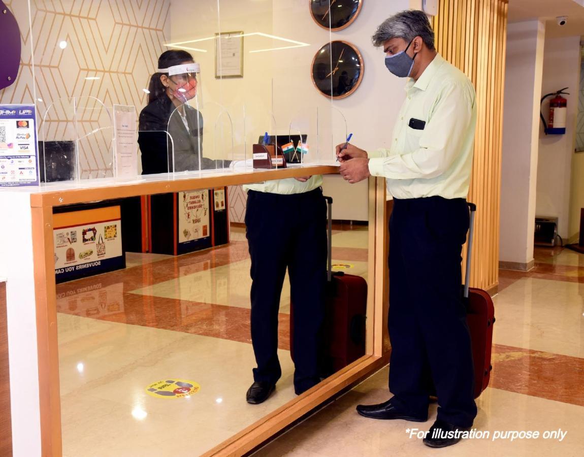 Oyo Flagship Hotel 9 Surat Ngoại thất bức ảnh
